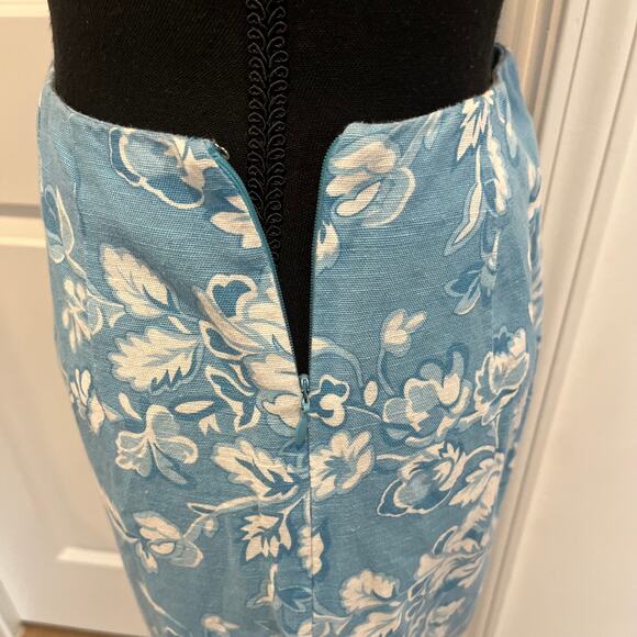 Vintage Talbots Irish Linen Blend Blue Floral Skirt Sz 4P Cottagecore Modest - Picture 2 of 5